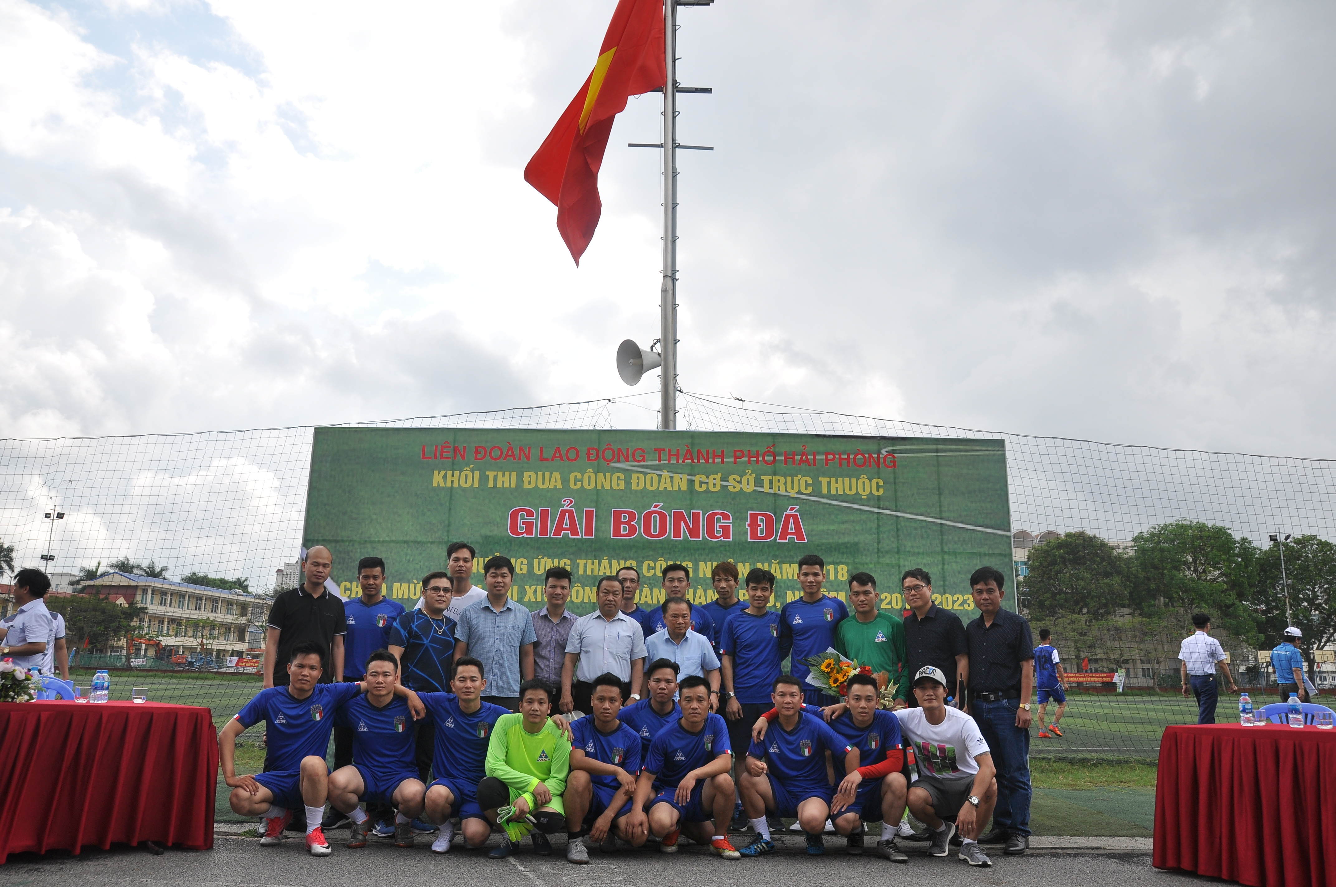 Đội bóng Tập đoàn VLC tham dự  giải bóng đá mini khối công đoàn cơ sở