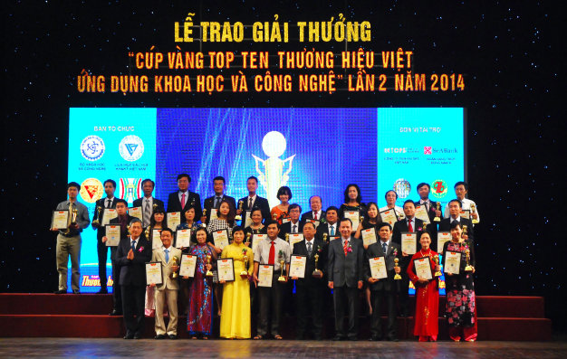 Công ty Cổ phần Sơn Hải Phòng số 2 nhận cup vàng top ten thương hiệu Việt 2014